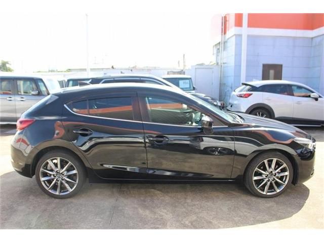 MAZDA AXELA SPORTS 2016