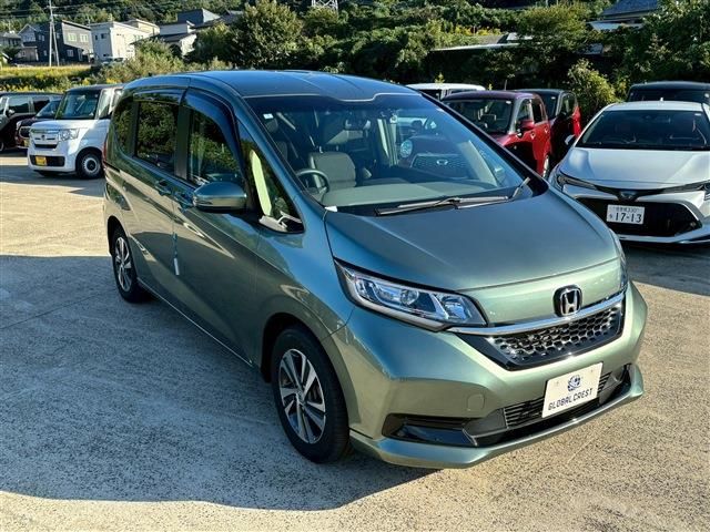 HONDA FREED HYBRID 2024