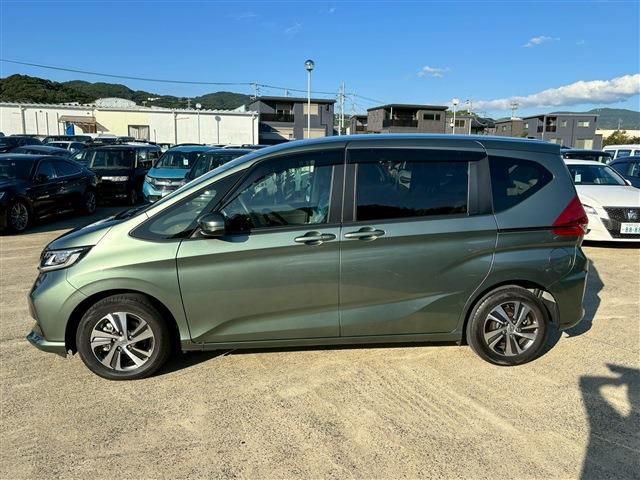 HONDA FREED HYBRID 2024