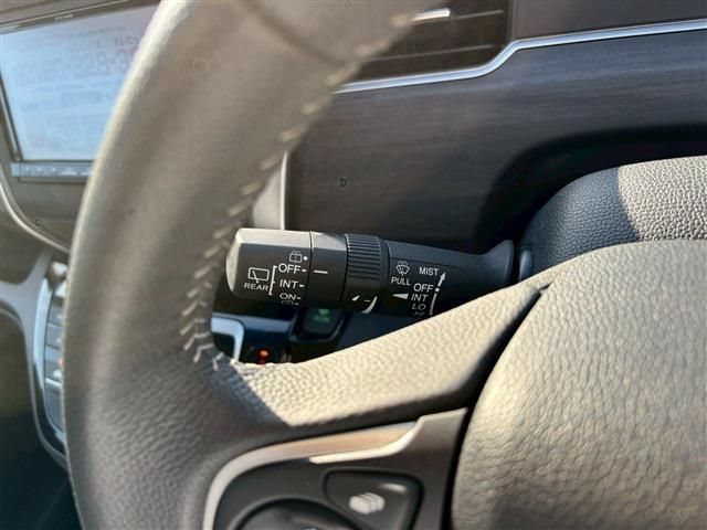 HONDA FREED HYBRID 2024