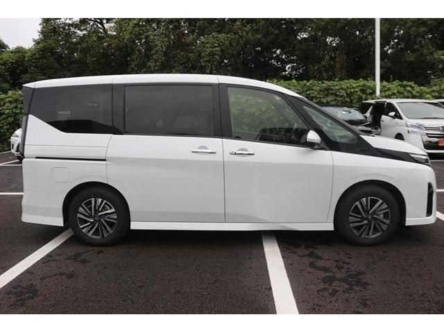 NISSAN SERENA  WG 2023
