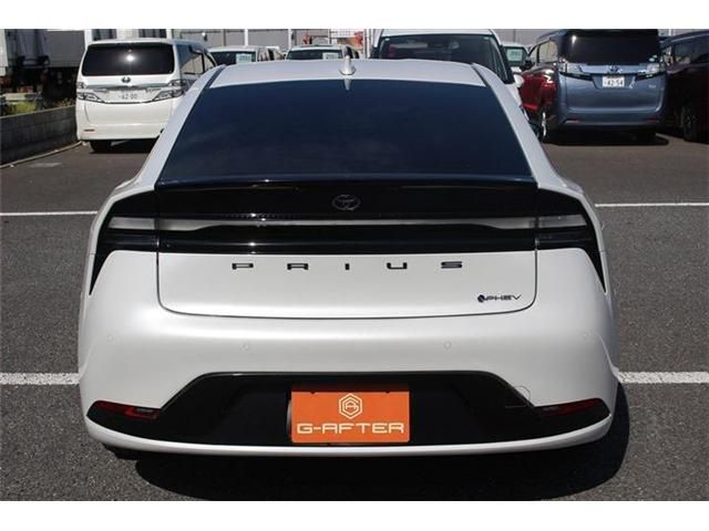 TOYOTA PRIUS PHV 2023