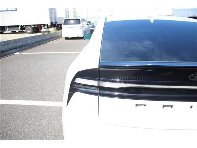 TOYOTA PRIUS PHV 2023