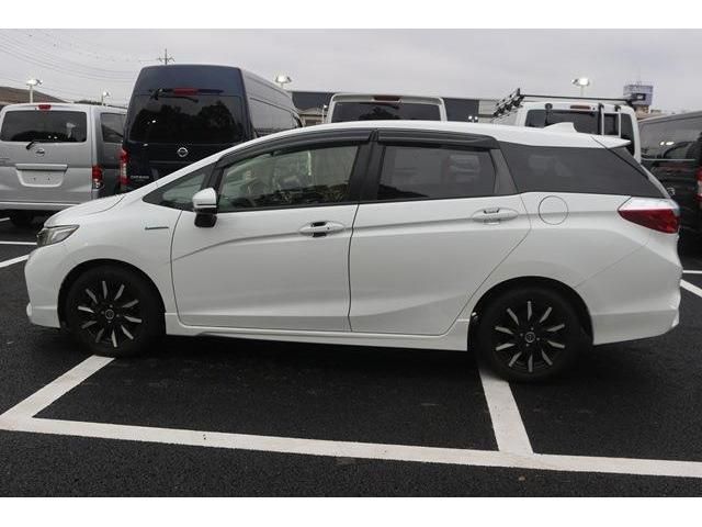 HONDA SHUTTLE HYBRID 2016