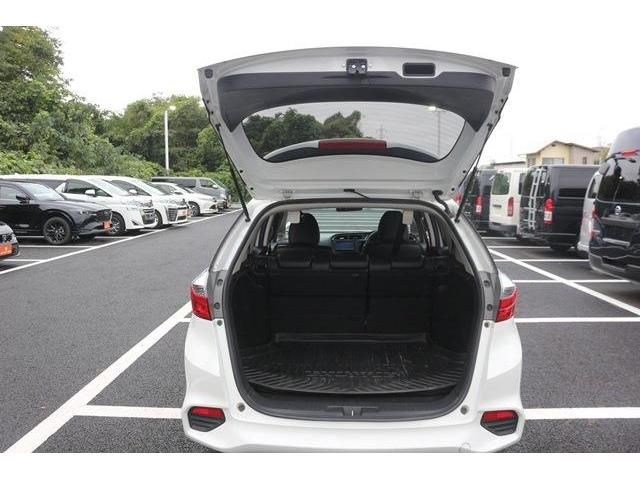 HONDA SHUTTLE HYBRID 2016