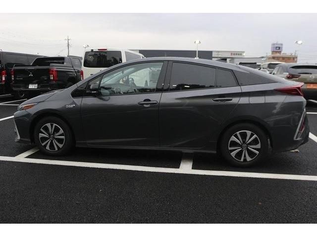 TOYOTA PRIUS PHV 2019
