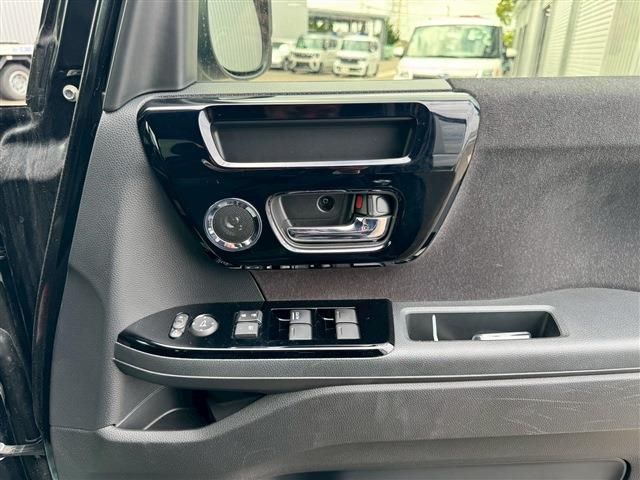 HONDA N BOX CUSTOM 2022