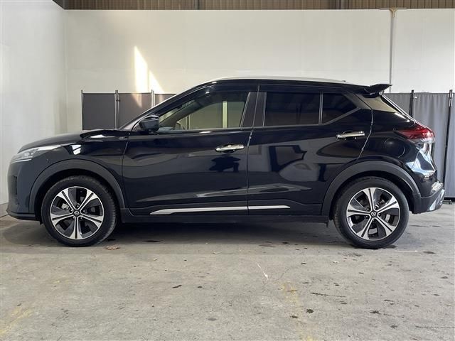 NISSAN KICKS 2022