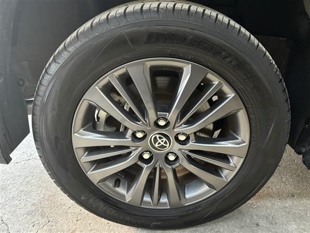 TOYOTA VOXY HYBRID 4WD 2022