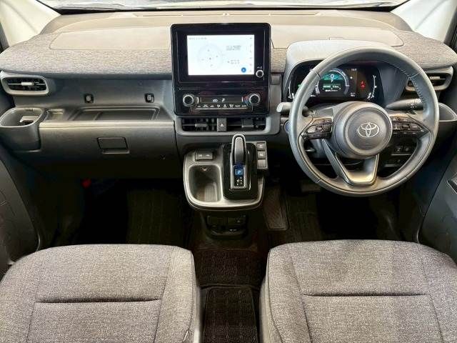 TOYOTA SIENTA HYBRID 2023