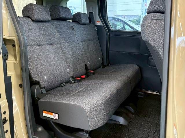 TOYOTA SIENTA HYBRID 2023