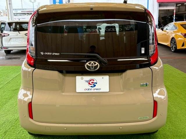 TOYOTA SIENTA HYBRID 2023