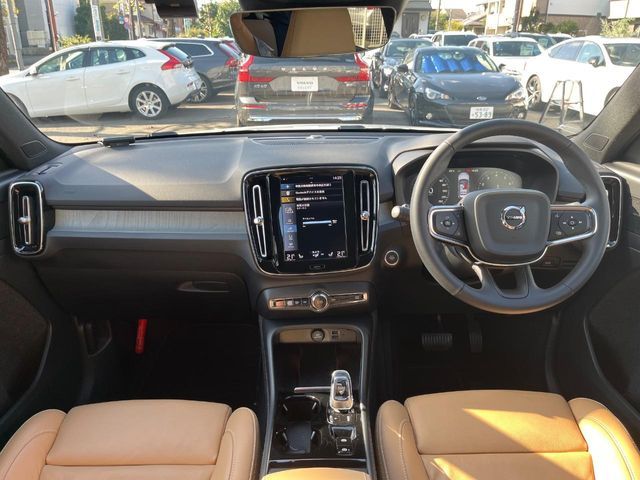 VOLVO VOLVO XC40 2022