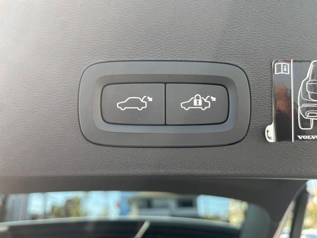 VOLVO VOLVO XC40 2022