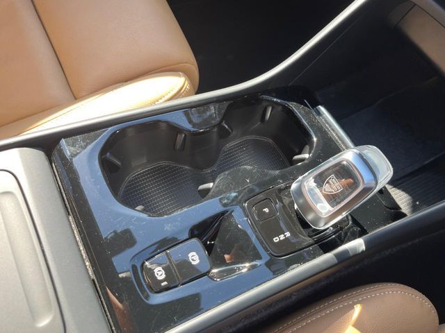 VOLVO VOLVO XC40 2022