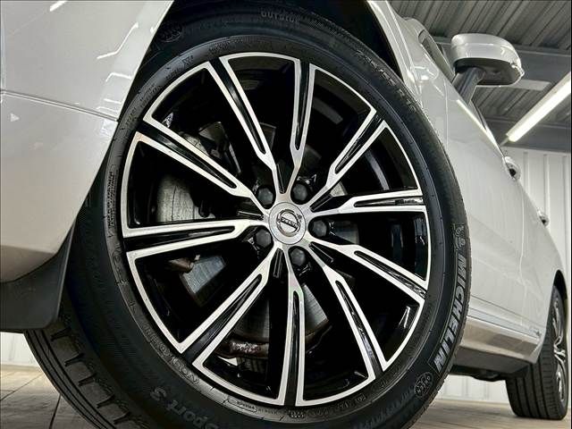 VOLVO VOLVO XC60 2020