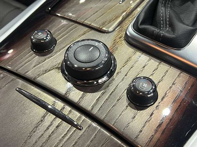 NISSAN FUGA HYBRID 2020