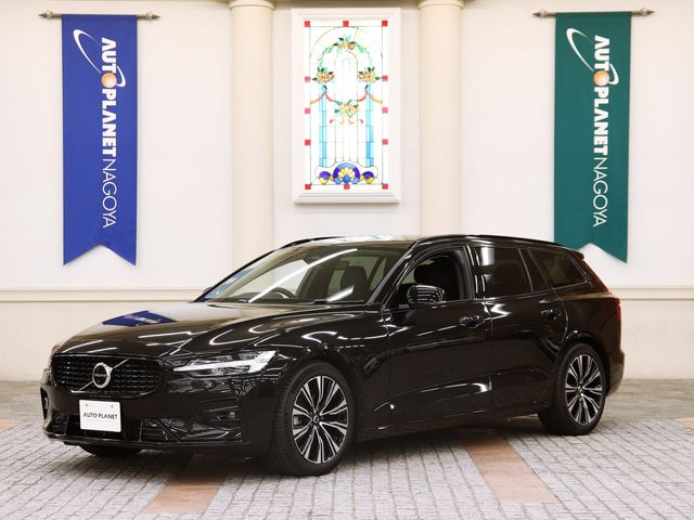 VOLVO VOLVO V60 2022