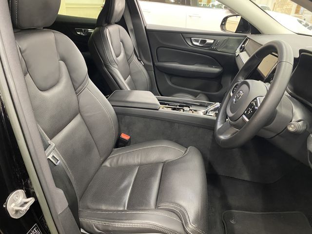 VOLVO VOLVO V60 2022