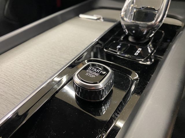 VOLVO VOLVO V60 2022