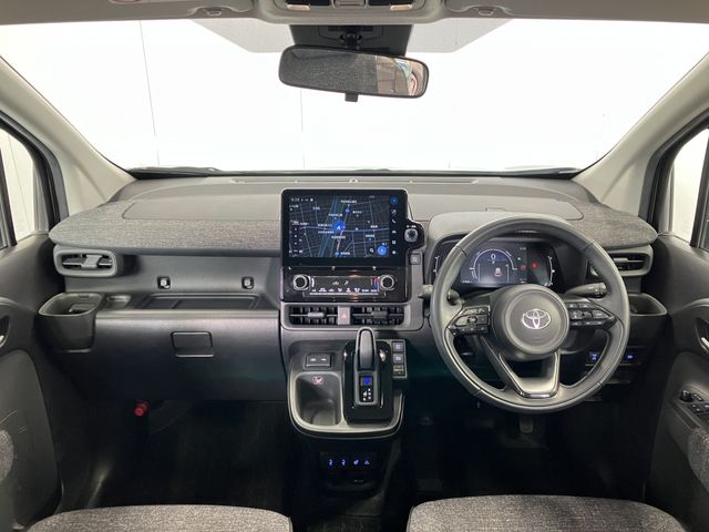 TOYOTA SIENTA HYBRID 2022