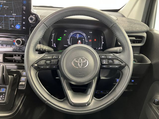 TOYOTA SIENTA HYBRID 2022