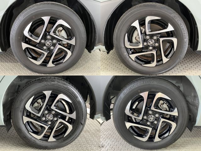 TOYOTA SIENTA HYBRID 2022