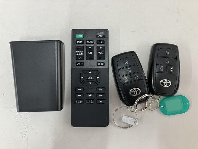 TOYOTA SIENTA HYBRID 2022