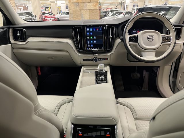 VOLVO VOLVO XC60 2023