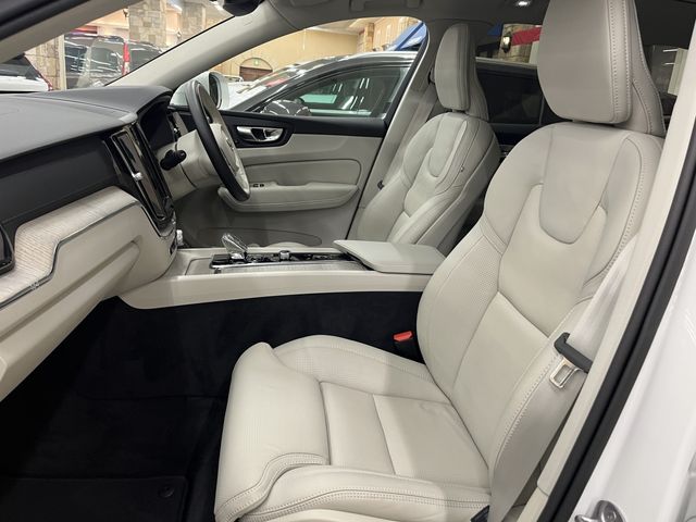 VOLVO VOLVO XC60 2023