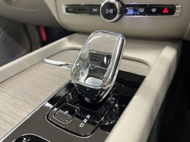 VOLVO VOLVO XC60 2023