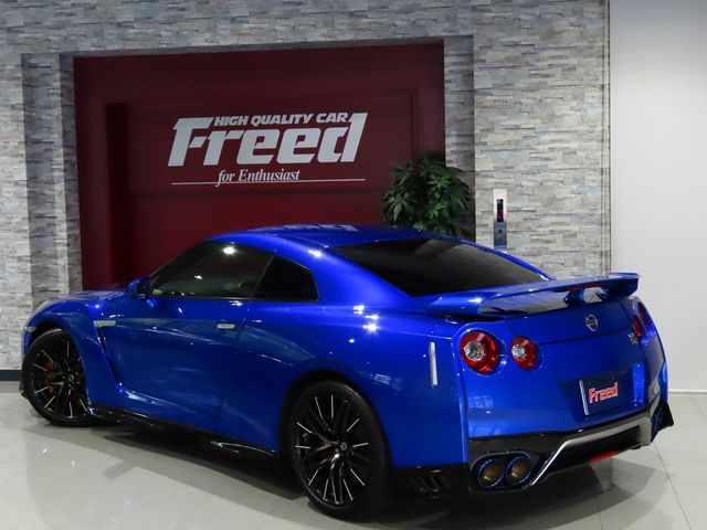 NISSAN GT-R 2019