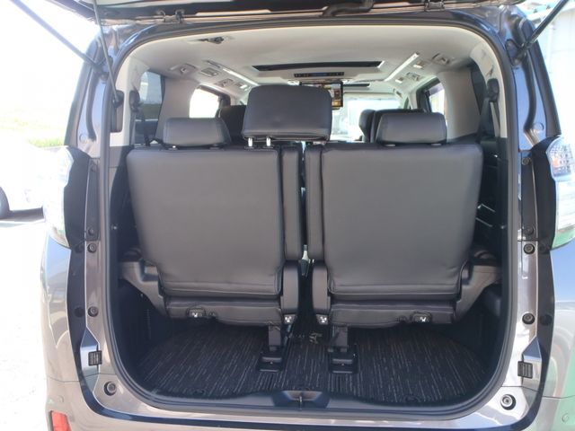 TOYOTA VELLFIRE 2016