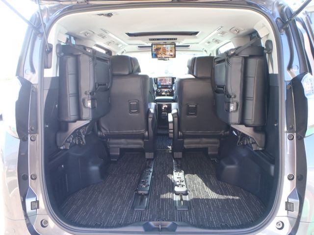 TOYOTA VELLFIRE 2016