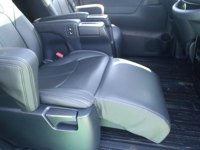 TOYOTA VELLFIRE 2016