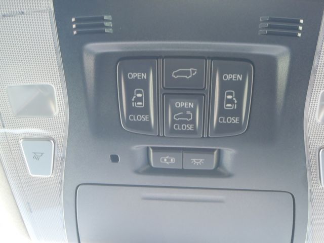 TOYOTA VELLFIRE 2016