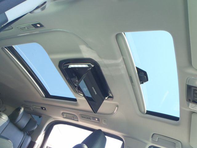 TOYOTA VELLFIRE 2016