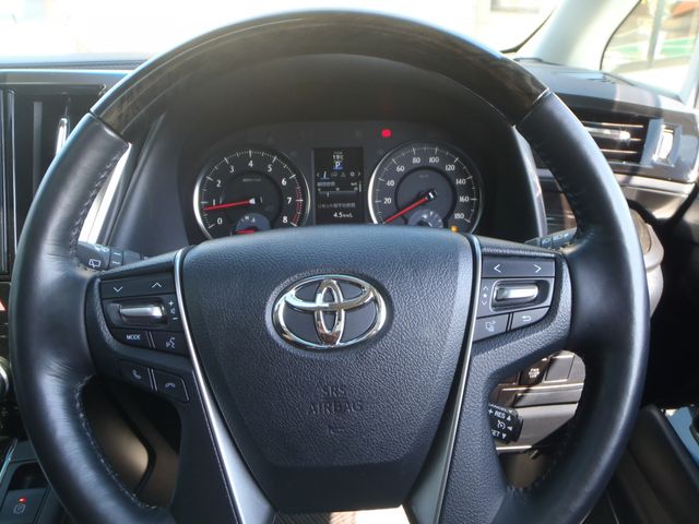 TOYOTA VELLFIRE 2016