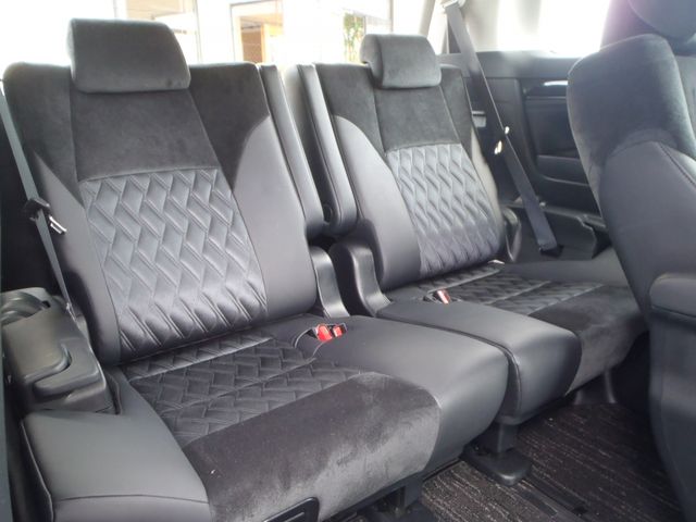 TOYOTA VELLFIRE 2016