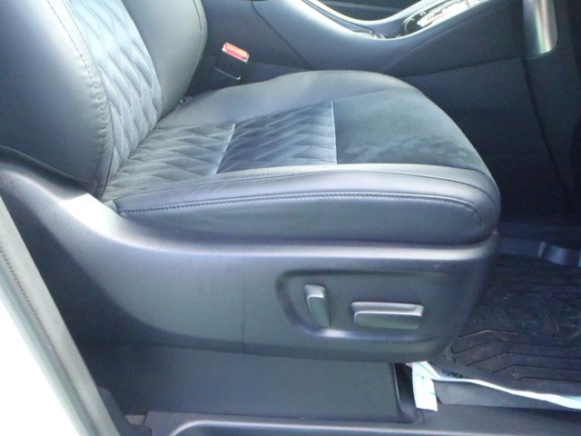 TOYOTA VELLFIRE 2016