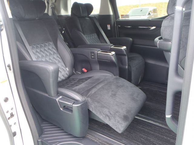 TOYOTA VELLFIRE 2016