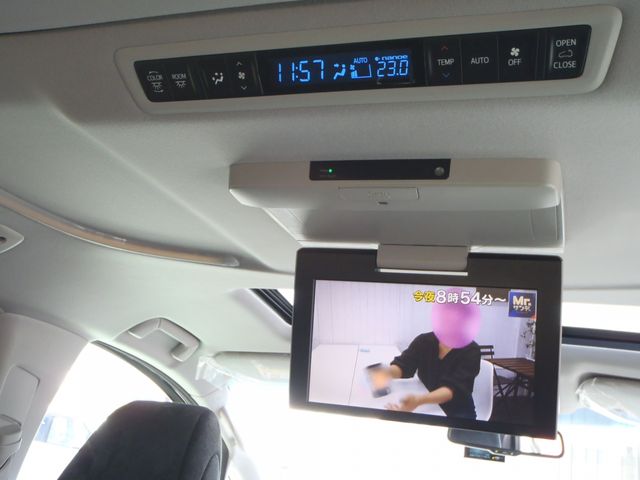 TOYOTA VELLFIRE 2016