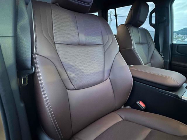 TOYOTA LANDCRUISER 250 2024