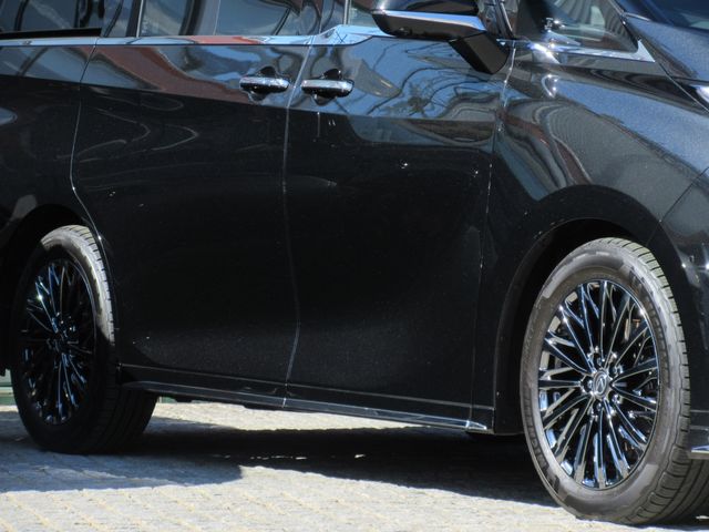 TOYOTA ???? LM500h 2024