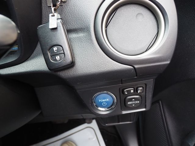 TOYOTA COROLLA FIELDER HYBRID 2014