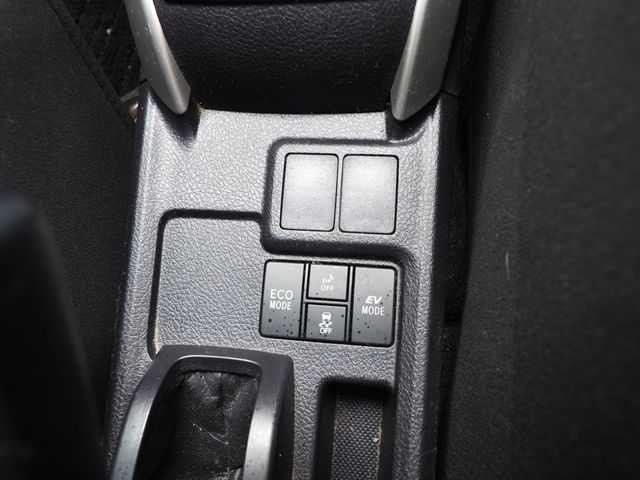 TOYOTA COROLLA FIELDER HYBRID 2014