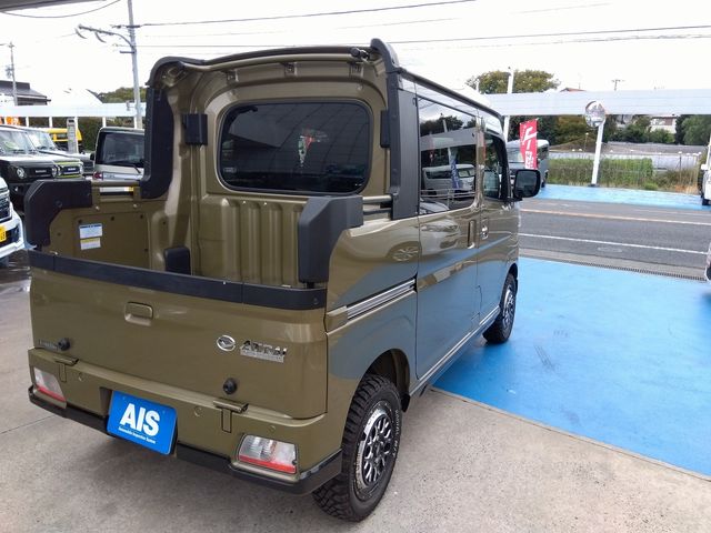 DAIHATSU ATRAI deckvan 4WD 2022