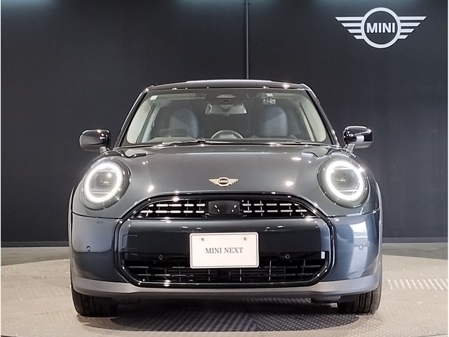 BMW MINI COOPER 5DOOR 2024