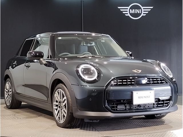 BMW MINI COOPER 5DOOR 2024