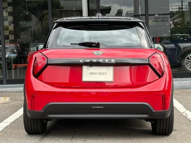 BMW MINI COOPER 2024